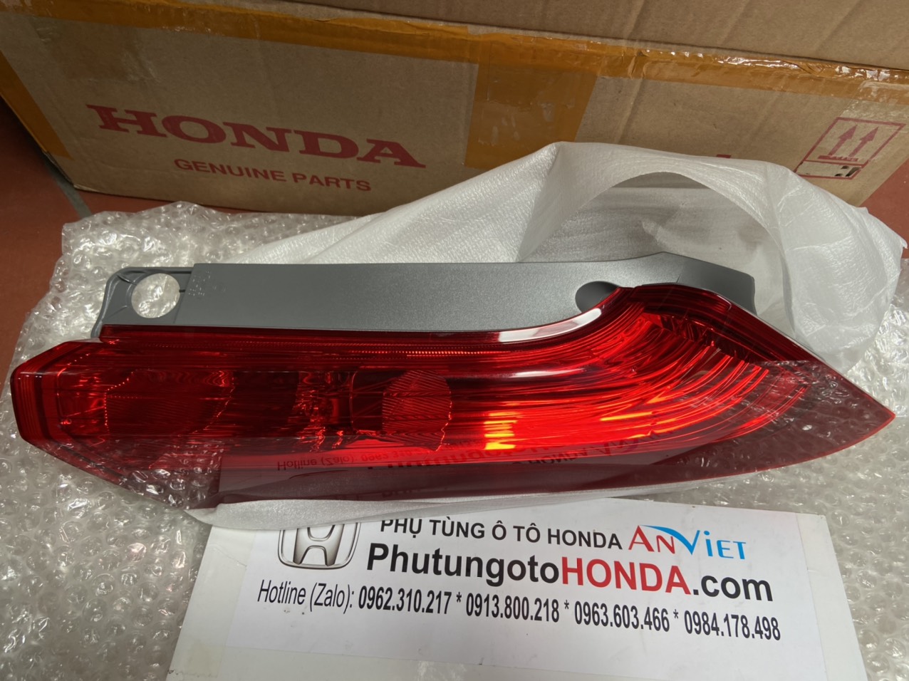 Đèn hậu miếng trên xe Honda Crv 2013-2015